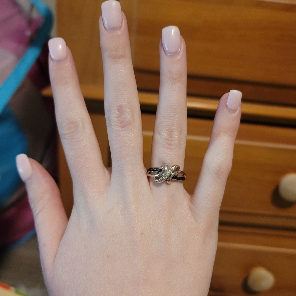 Ring - Picture 3 of 5